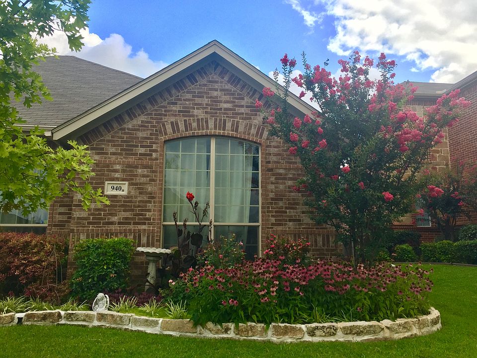 1st image of 940 Mimosa Ct