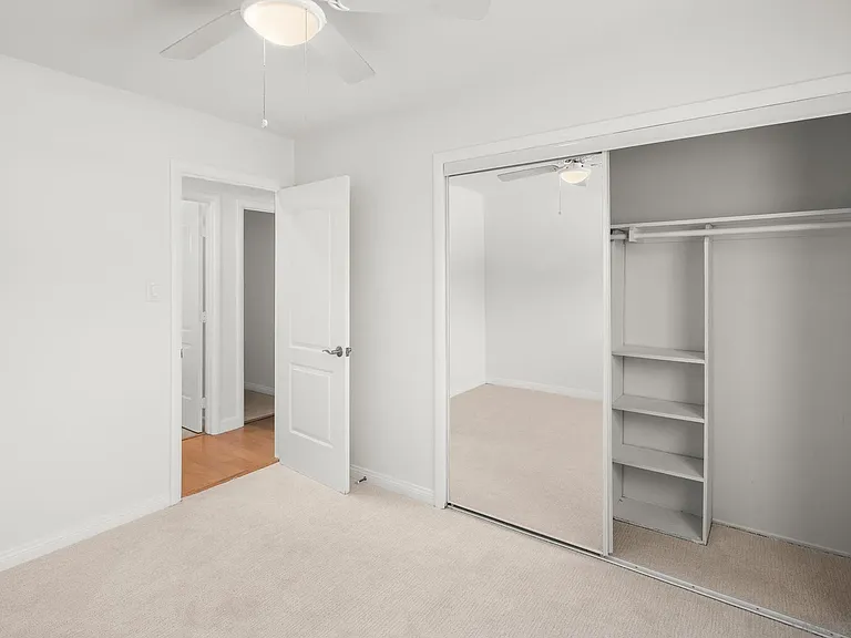 5164 Chateau Dr — Photo 35