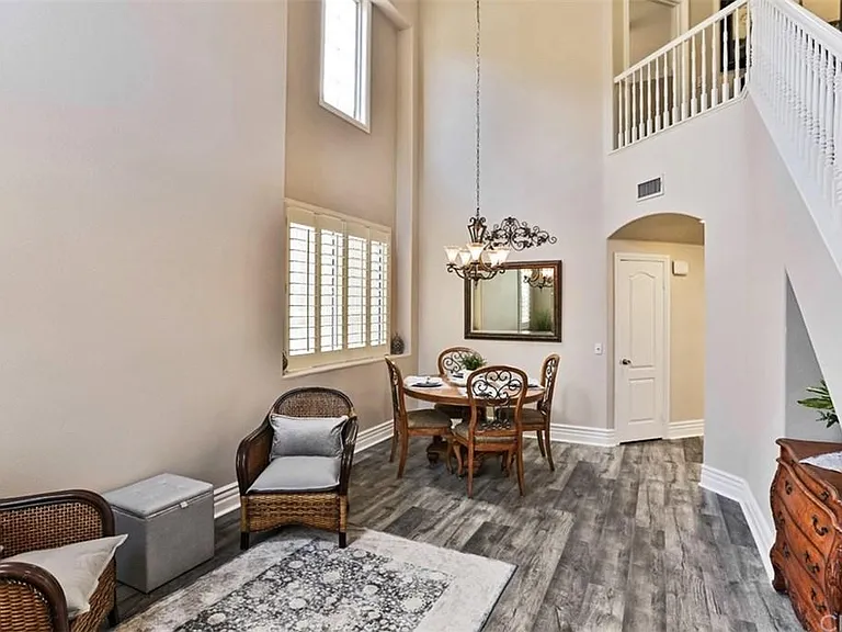 103 Melrose Dr — Photo 5