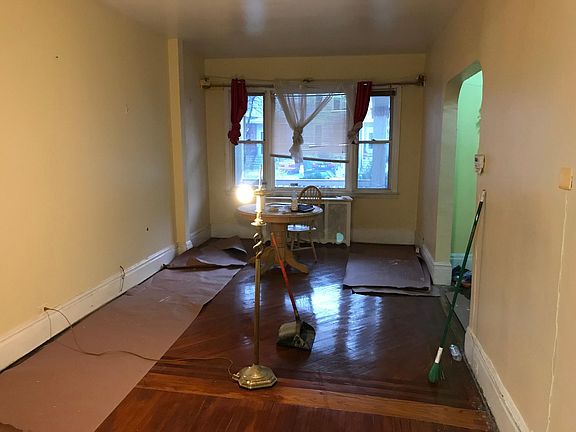 3rd image of 21 Duncan Ave