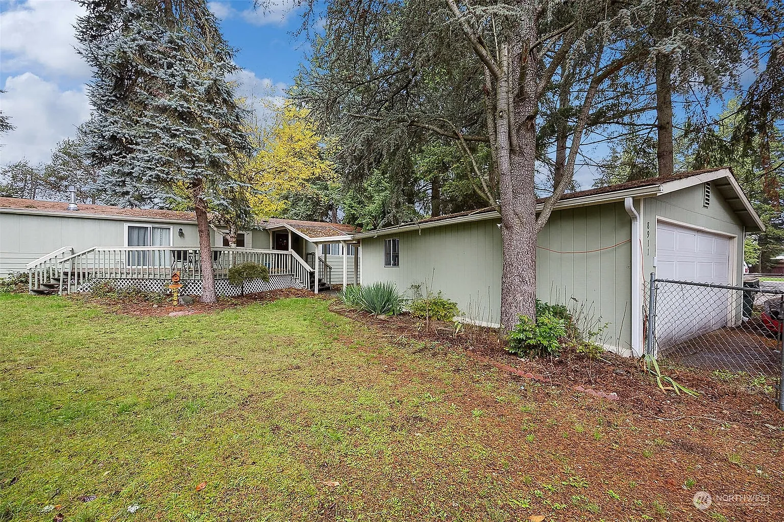 8911 Pepperidge Lane photo 1