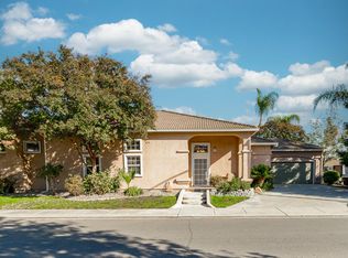 2100 Paramont Way, Modesto, CA 95355