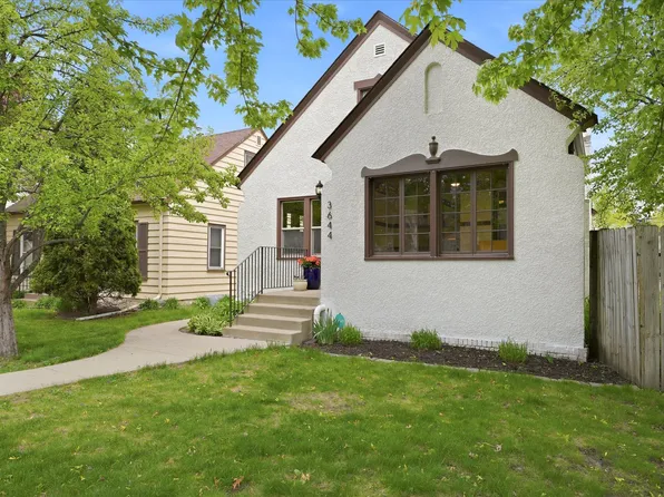 3644 Hubbard Ave N, Robbinsdale, MN 55422