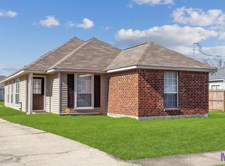 1017 S Lexington St, Gonzales, LA 70737