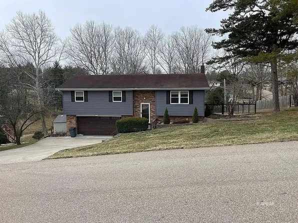 225 Louise Ln, Athens, OH 45701