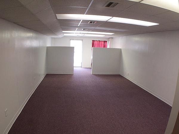 2nd image of 5617 Wesconnett Blvd