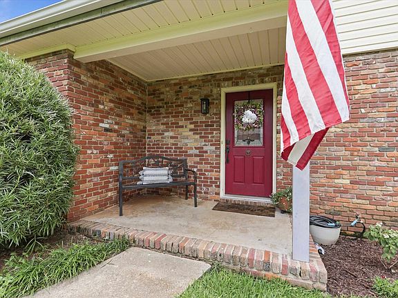 4th image of 3056 Corrib Dr