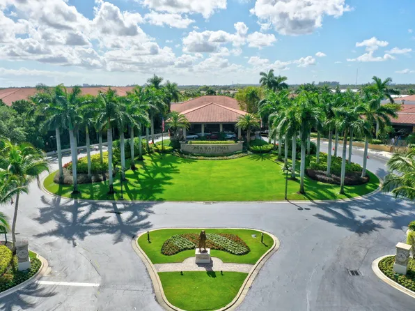 16 Lexington Lane W #A, Palm Beach Gardens, FL 33418