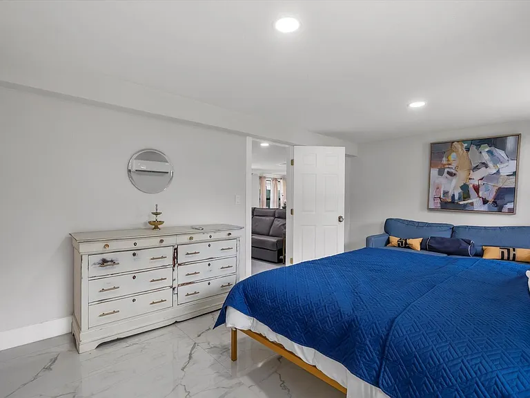 440 Glengary Cir — Photo 16