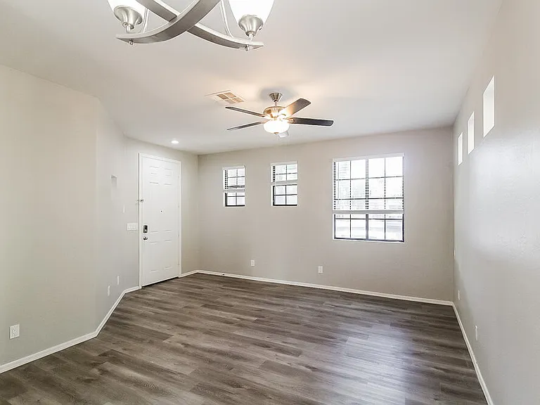 10317 W Monterosa Ave — Photo 4
