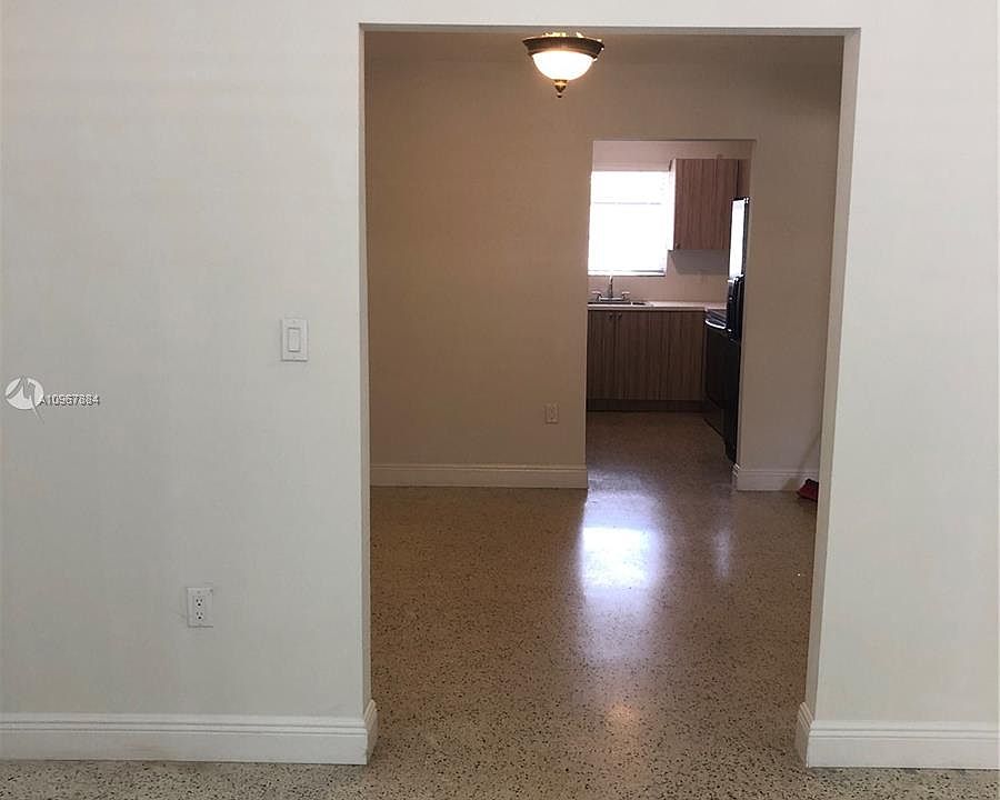 2nd image of 410 E 51st St #410