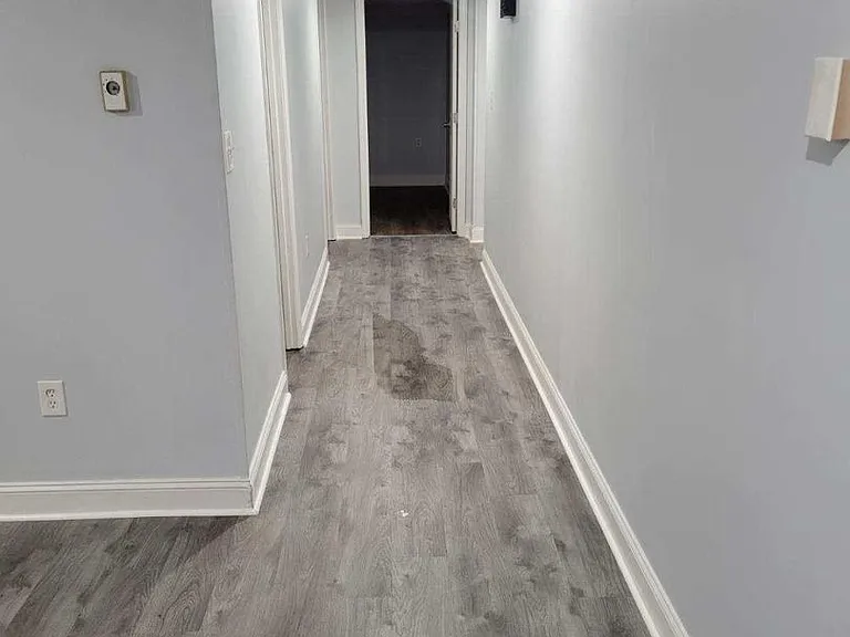 902 E Unaka Ave — Photo 6