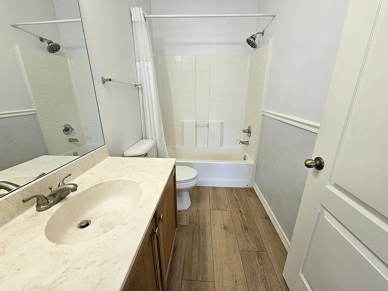 16320 Swan View Cir — Photo 10