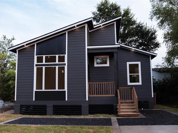 2620 Noble St, Houston, TX 77026