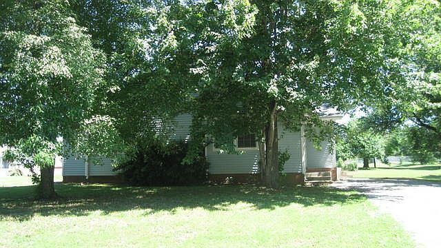 1st image of 535 Fairfield Dr APT B