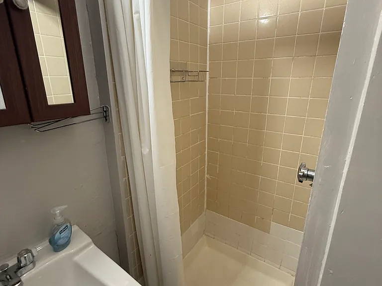 40 Anderson St #6 — Photo 4