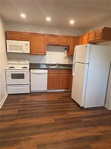 4543 Urquhart St #B — Photo 2