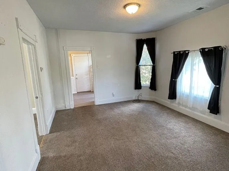 1199 Burr Street — Photo 2