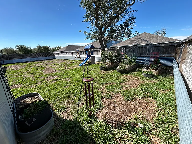105 Aruba Dr — Photo 6