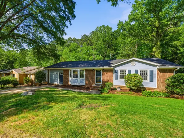 2413 Foxtrot Rd, Raleigh, NC 27610