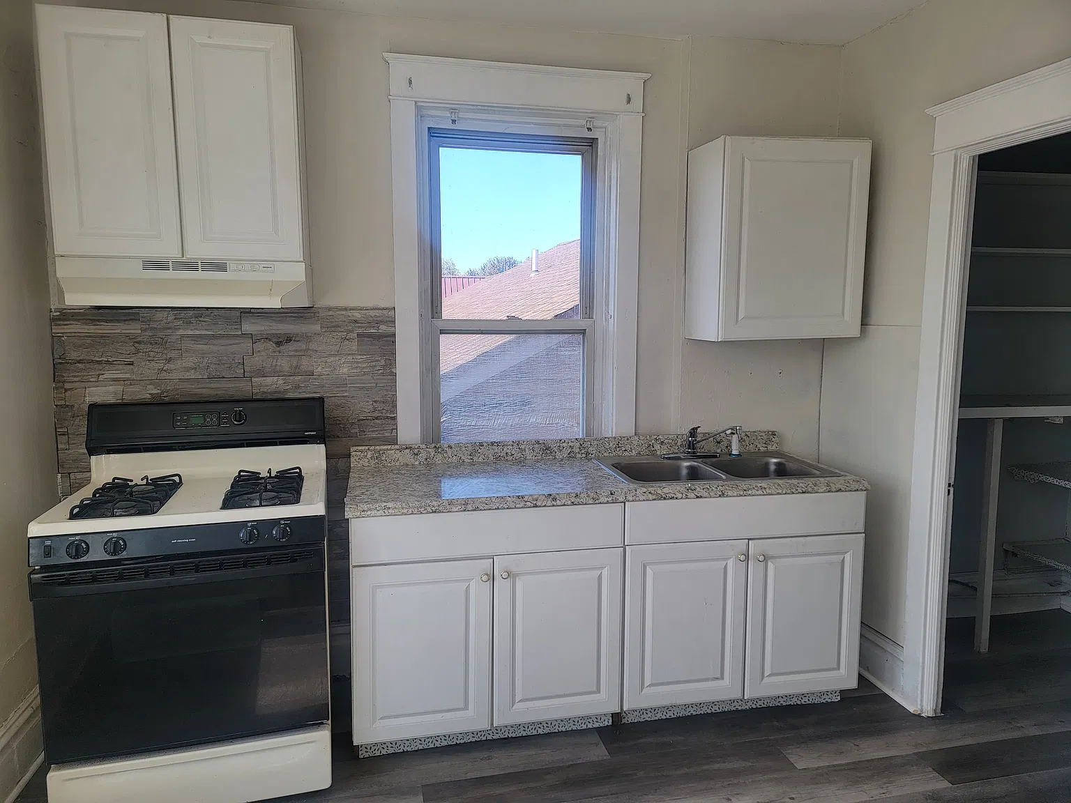 2 bed, $1,395 — Photo 4