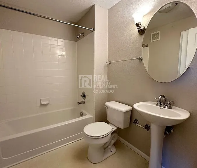 3865 S Dayton St #202 — Photo 16