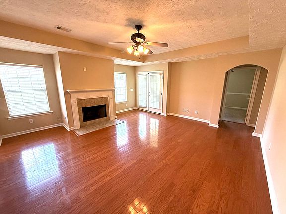 4th image of 9400 Colleton Ct