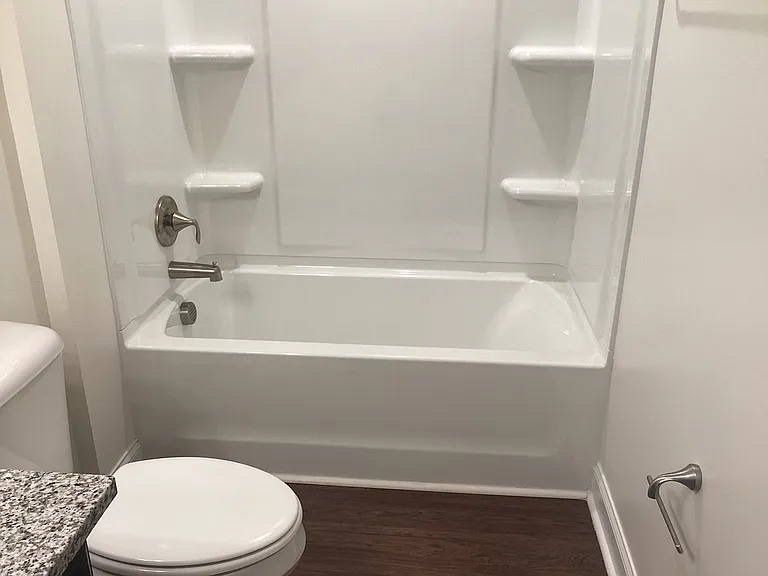 601 E Lionel Rd — Photo 18