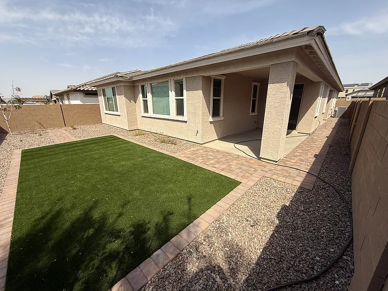 12329 W Wagon Wheel Dr — Photo 2