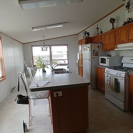 4th image of 5 Heron Ln
