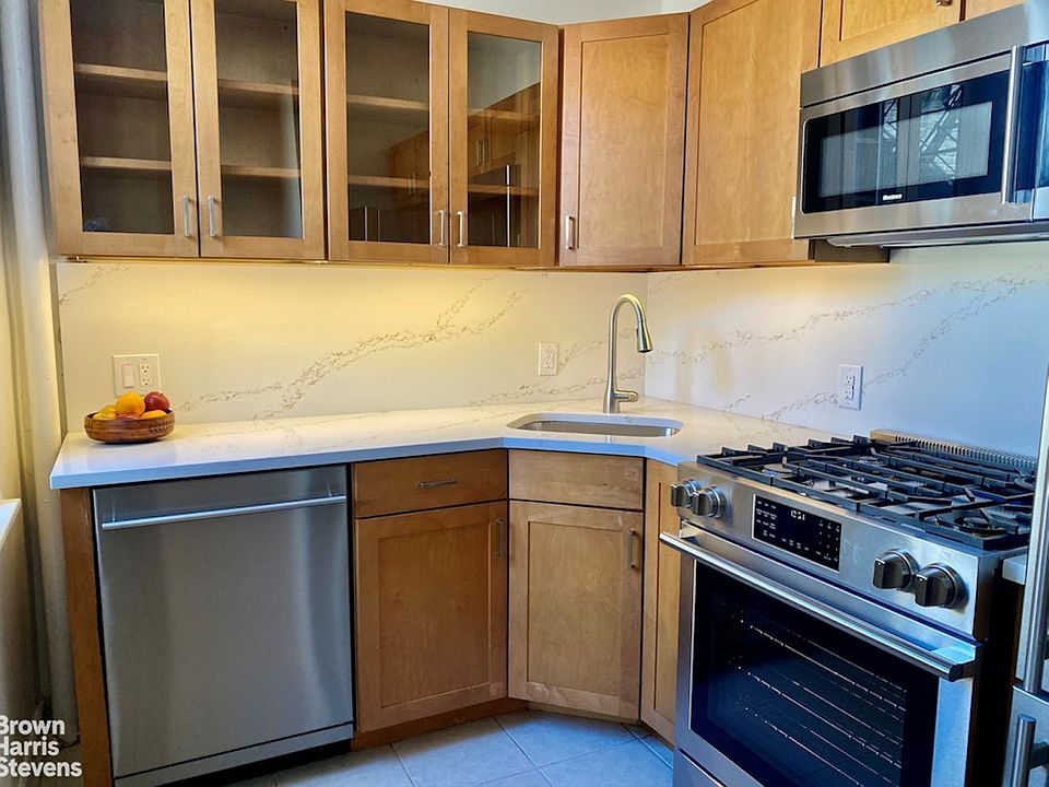 1st image of 430 Clinton Ave APT 6H