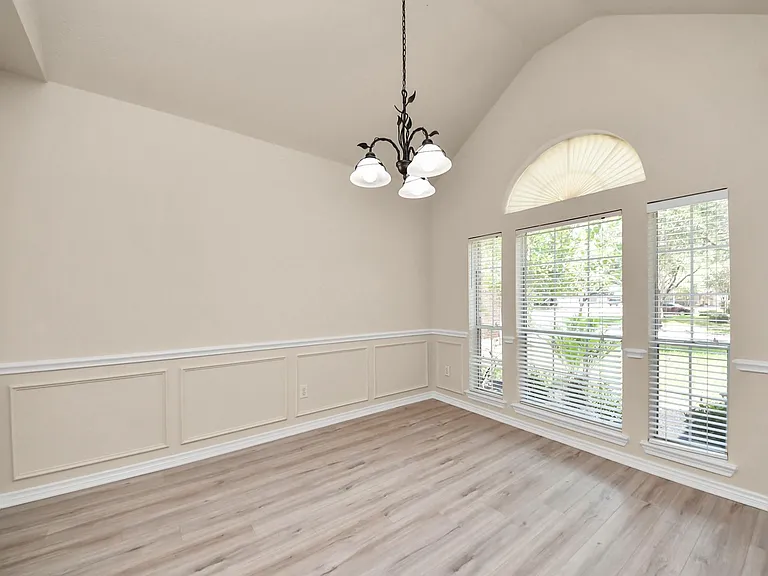 10007 Adobe Dr — Photo 4