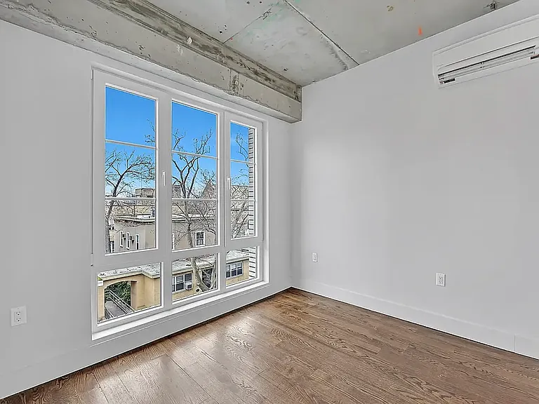 31-44 37th St #4C — Photo 4