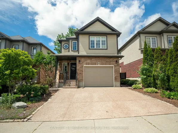 35 Parkvale Dr, Kitchener, ON N2R 1Z5