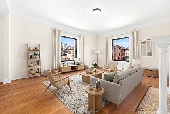 Living room, photo 1