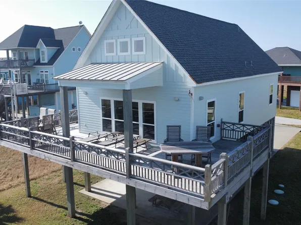 2836 Gulfview Ln, Crystal Beach, TX 77650