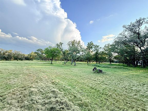 5th image of 1435 Hilliard Rd