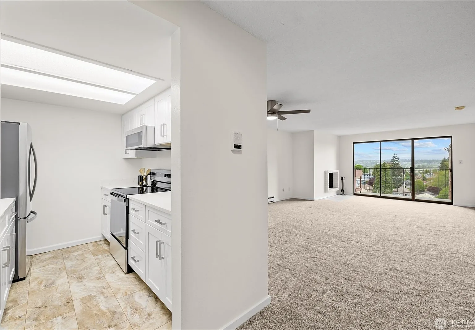 1 bed, 863 sqft, $1,995 — Photo 3