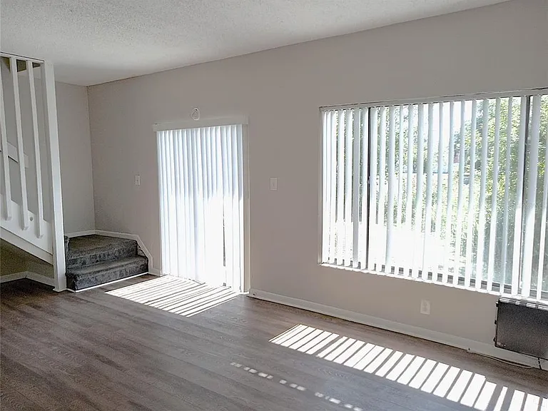 6918 Trout St — Photo 15