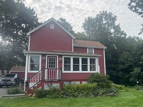 28 Bedford Rd, Woburn, MA 01801