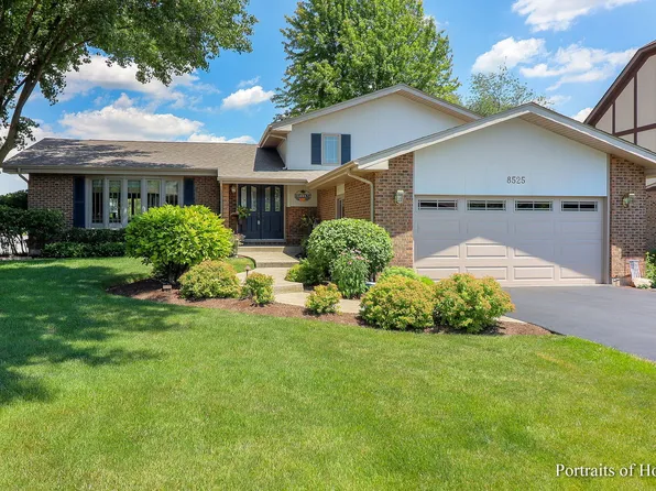 8525 Creekside Ln, Darien, IL 60561