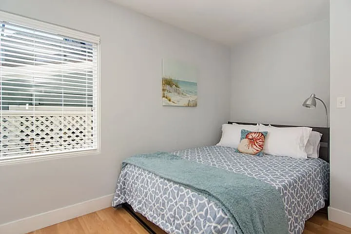 717 Whiting Ct — Photo 40