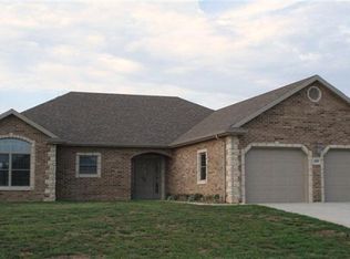 400 Spring Ave, Holts Summit, MO 65043