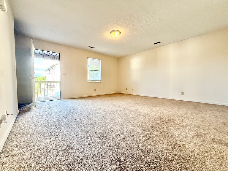 338 Old Gray Station Rd #B — Photo 2