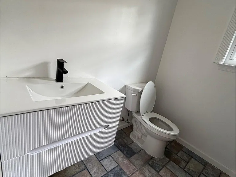 48 Somerset Dr — Photo 17