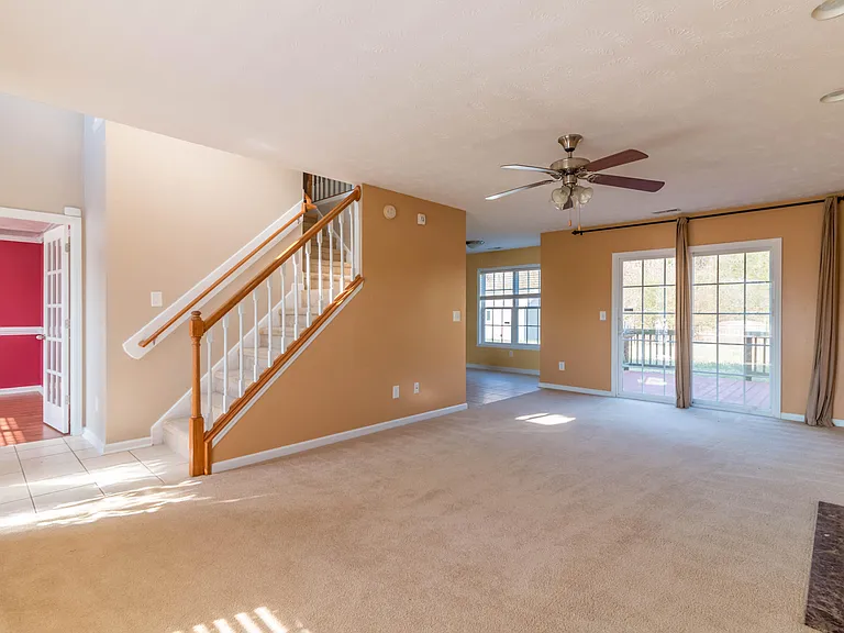153 Louie Ln — Photo 2
