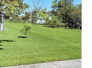 1003 S 3rd St, La Porte, TX 77571