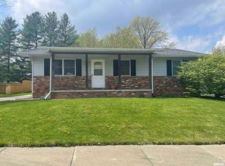 17 Eleanor Ct, Creve Coeur, IL