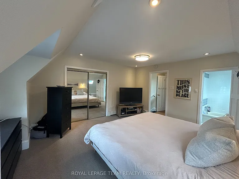 427 Sunnyside Ave #B — Photo 17