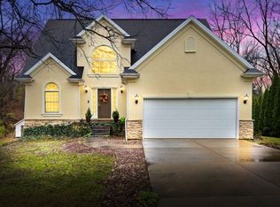 6 Thornton Dr, Mackinaw, IL